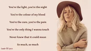 Download Ellie Goulding - LOVE ME LIKE YOU DO (Lyrics) MP3