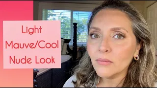Download Light Mauve/Cool Nude Look MP3