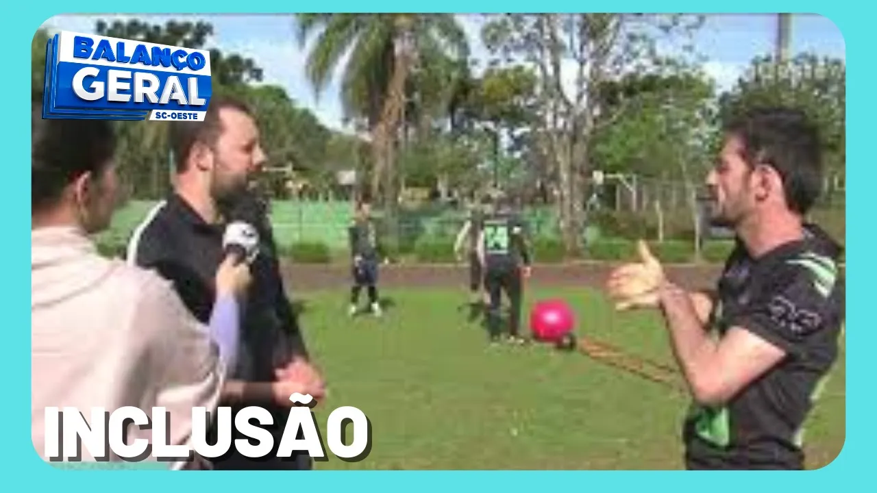 Atleta surdo se destaca no time de Futebol Americano de Chapecó