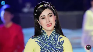 Tình thắm ngày xuân