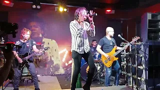 zian bukan halusinasi 