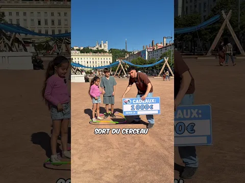 Le Dernier Qui Sort Du Cerceau Gagne 1000€ ! #defi #videodrole
