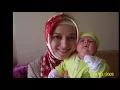 Annesi onu çok severmiş öpermiş...