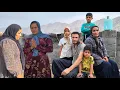 Download Lagu “Plattelandsleven: de gezamenlijke inspanning van Hassan en Sagar”