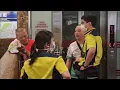 Download Lagu 【香港人真係激動】下午六時半，黃大仙地鐵站爆發爭𨋢打鬥事件，一名男子爆缸，警方出動盾牌到場將涉事等人帶往控制室盤問及召喚救護人員處理傷者。19/10/2025