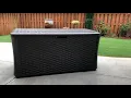 Suncast Java 134 Gal Resin Wicker Deck Mo Hop gang va cam nghi