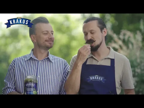 Otwiera się przy grillu (koledzy)