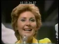its lulu with Tony Orlando & Dawn tie a yellow ribbon round the ole oak tree