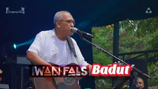 Download Iwan Fals - Badut | Konser Bertalu Rindu 24-12-2022 MP3