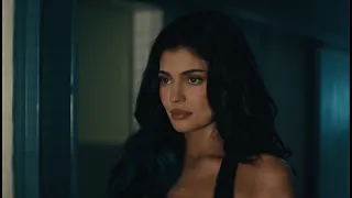 GLOSSES PART 2: KING KYLIE RETURNS