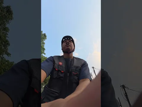 Berpedalan ke toko kopi, tapi gak ada yg pesen kopi wkwk