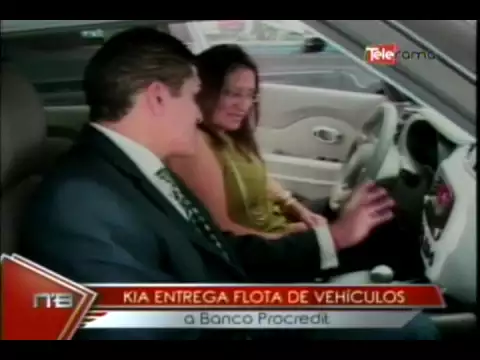 Kia entrega flota de vehículos a Banco Procredit