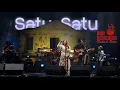 Download Lagu Satu Satu - Nadin Amizah feat Iwan Fals Live Konser Dua Generasi | Pamedan Mangkunegaran, Solo
