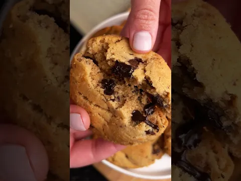 Coffee Needs These Chocolate Chip Cookies #cookies #coffee #dessert #peanutbutter