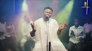 femi trinity performing some evergreen songs of baba ara