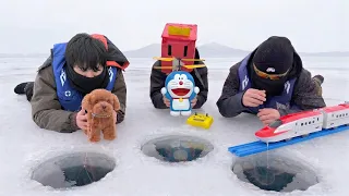 玩具で100匹釣れた人から帰れる極寒ワカサギ釣り大会！！