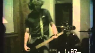 Download Nirvana live at Krist's mother's house 1988 (Aberdeen Washington) Part 1/2 MP3