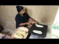 Download Lagu Naan Recipes ❤ Butter Naan Roti and Garlic Naan Roti with Chickpea and Potato curry | Village Food