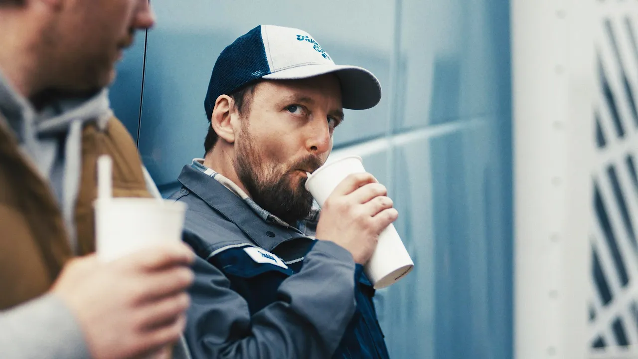 Volvo Trucks — Volvo Connect: Fuel & Environment. Keep Rolling (YouTube video ad)