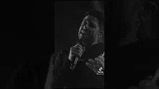 ليه ما قولتيش ان ده الحضن الاخير 