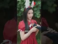 할아버지를 살리기 위해 무릎 꿇은 상속녀! 단 한 번의 침술로 그를 소생시킨 '신의'! 그녀는 그에게 반하고 만다!