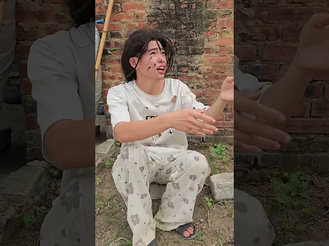 Tình yêu của người mẹ nghèo dành cho đứa con trai bé bỏng của mình 😥😭 #shorts #kindness #mother