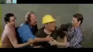اهرشلي هرشه جمااعيه ههههه ههههههههههه من فلم قصه الحي الشعبي   دندنها