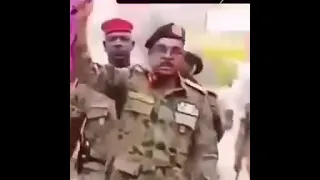 اللواء الركن محمداحمد الخضر اسد العرين قائد الفرقة السادسة 