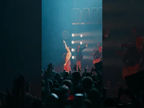 Sex on Fire live from London ❤️