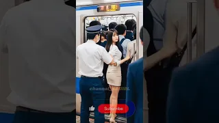 Train Overload In Japan Station Staff Push Her In Shorts Aiart 
