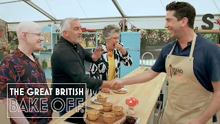The One Where David Schwimmer Does Bake Off The Great Stand Up To Cancer Bake Off