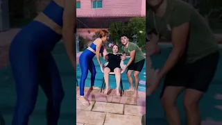 تحدي كرسي المسبح مع انس وبيسان 