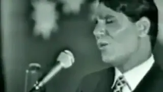 رميت الورد طفيت الشمع ياحبيبي عبد الحليم حافظ 