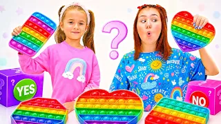 Ruby and Bonnie Challenge Show – Pop Its, Mystery Boxes & YES or NO!