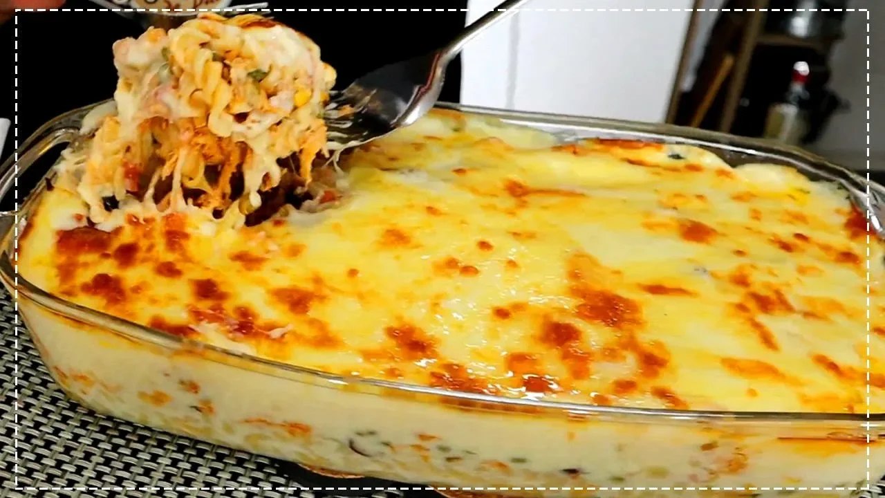 TEM SOBRA DE ARROZ AÍ? COM UM POUCO DE FRANGO FAÇA ESSE ALMOÇO CREMOSO! RENDE MUITO!-Isamara Amâncio