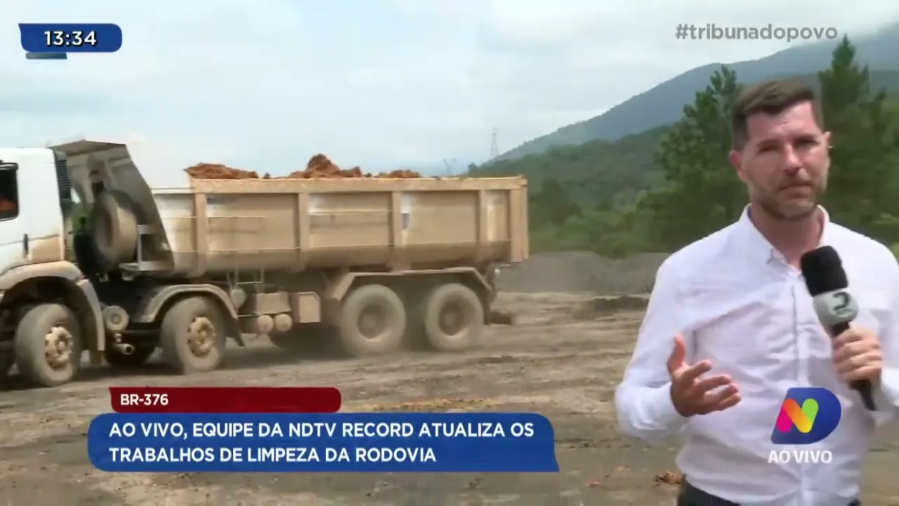 BR-376: ao vivo, equipe da NDTV Record atualiza os trabalhos de limpeza da rodovia