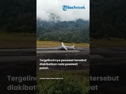 Detik-Detik Roda Pesawat Patah Saat Mendarat di Bandara Pedalaman Papua