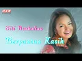 Download Lagu Siti Nurhaliza - Berpantun Kasih（Official Lyric Video)
