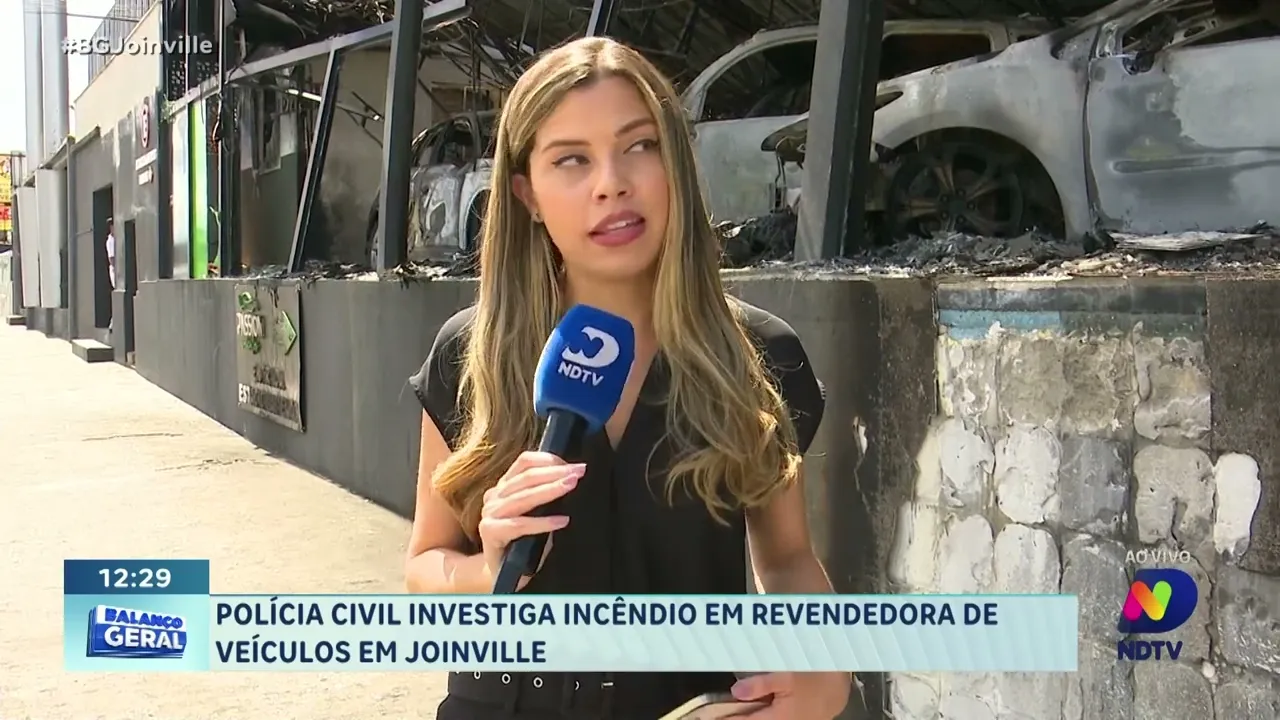Polícia Civil investiga incêndio em loja de veículos em Joinville: próximos passos revelados