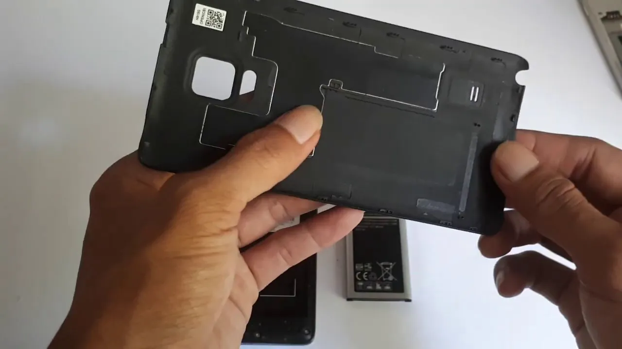 Samsung Galaxy Note 10 / 10 Plus Official Case Round Up - First Look. 
