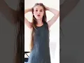 Download Lagu Cute girl with no bra