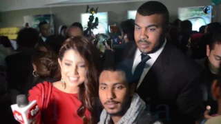 العرض الخاص لفيلم ياتهدي ياتعدي أيتن عامر بتصور نفسها مع معجبة بالموبايل وبتتصور مع النعجبين 