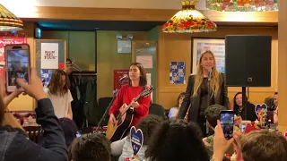 Download HAIM cover Britney Spears's \ MP3