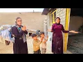 Download Lagu Ik haalde een dakloos gezin van de straat en bracht het naar mijn opvangcentrum