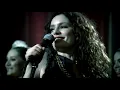 Nil Karaibrahimgil - Seviyorum Sevmiyorum (Video)