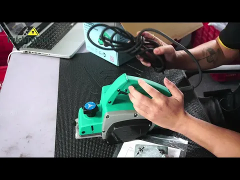 Xem video