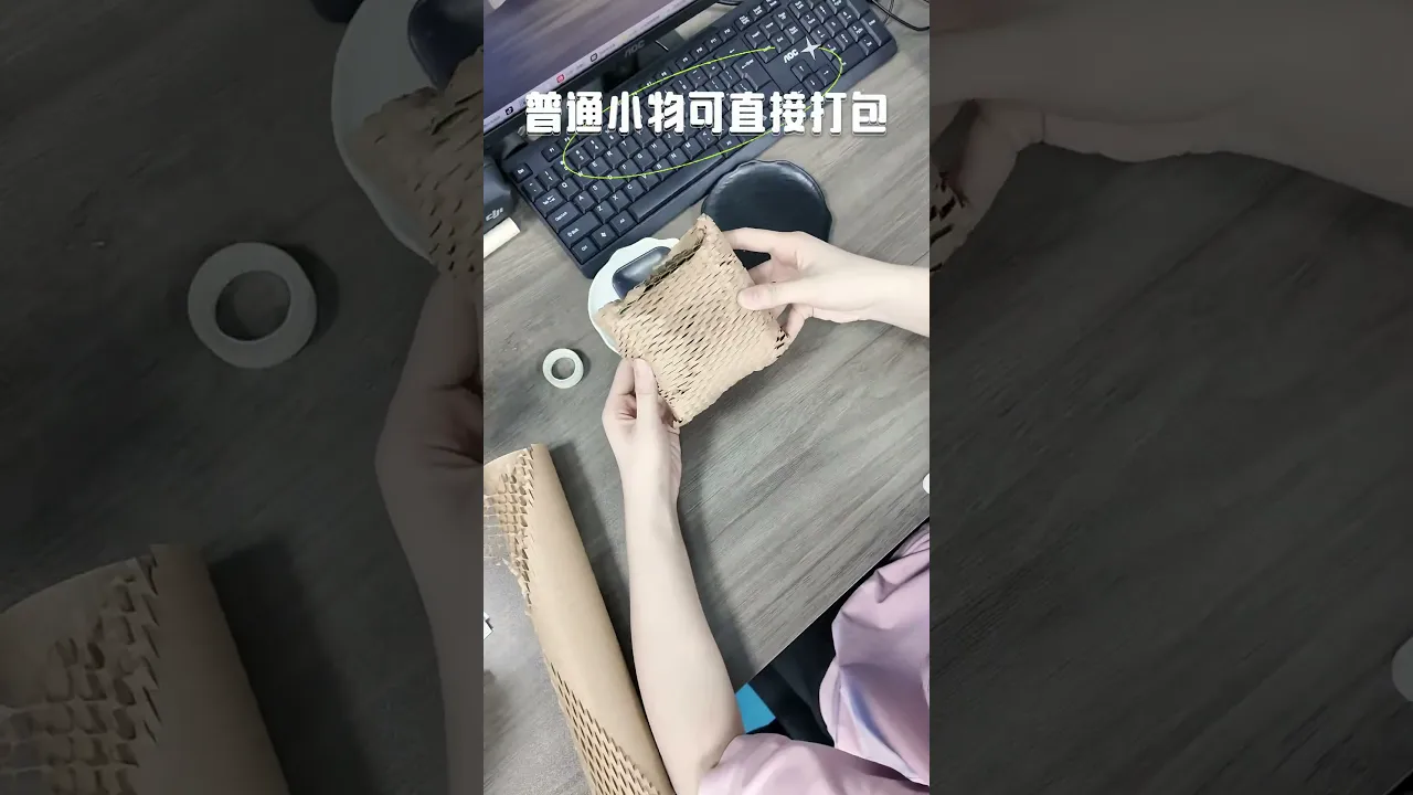 Aplane. Empaque. Impresione. ✨ La máquina de prensa de burbujas hace que cada paquete se vea premium, hermoso