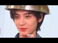사랑이라는 감정이 꽃 피우고 있네