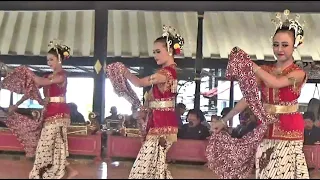 Download Tari Sekar Puja Nirmala - Paguyuban Bale Seni Condroradono, Yogyakarta MP3