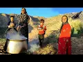 Download Lagu nomadic family cooked a traditional food (NAZRI)and distributed it among the neighbors